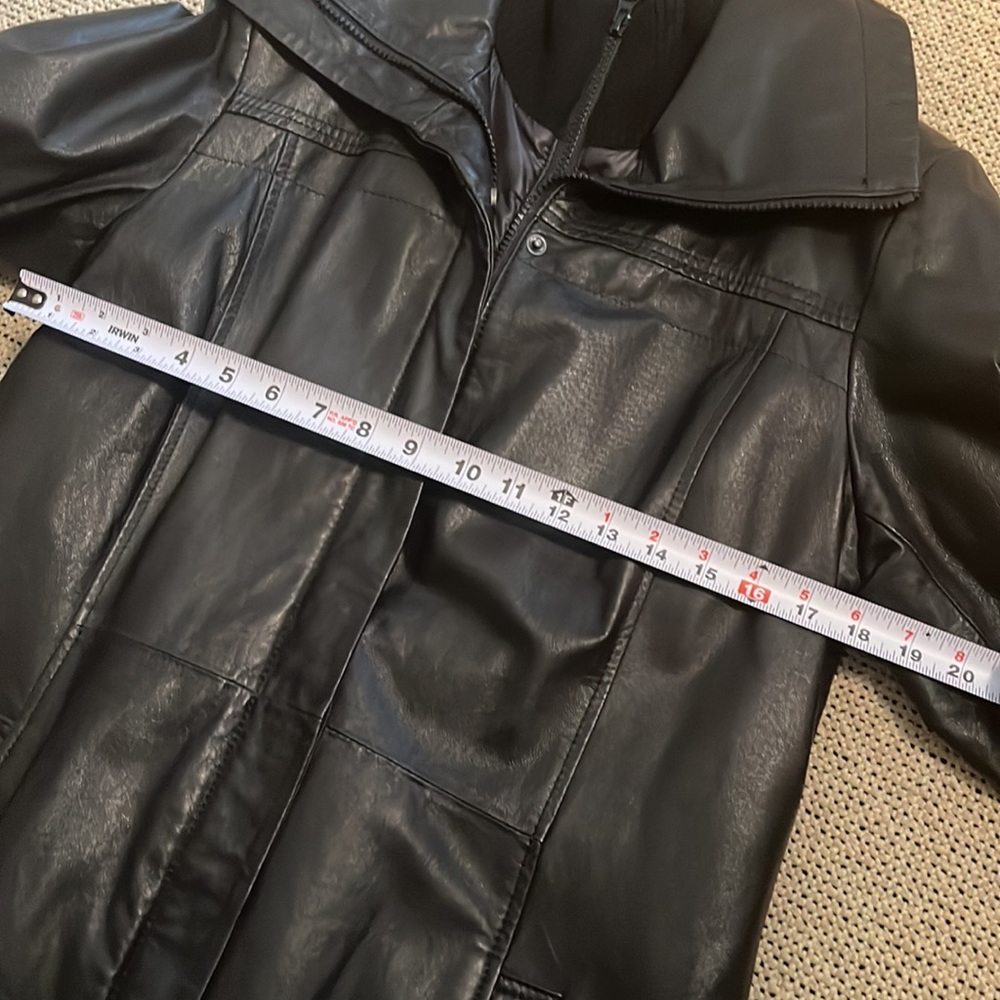 Danier black leather jacket - Picture 12 of 15